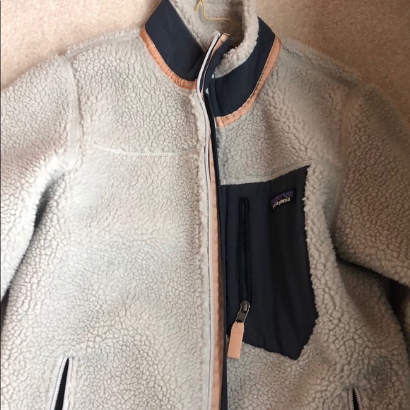 Patagonia Women’s Classic Retro-X Fleece Jacket - Picture 6 of 6